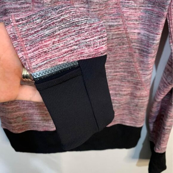 Copy - 𝅺LULULEMON pullover. 1/4 zip size 6. Excellent condition. - Picture 7 of 10